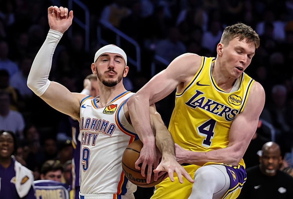 天博体育登录入口-当年心气极高的年轻人,为什么如今在湖人连垃圾时间都打不明白?